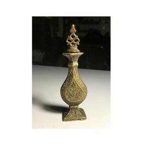 Surmedani traditionnel en laiton, conçu pour des rituels de beauté intemporels, avec un extérieur gravé et une belle finition ethnique - Product Image 1