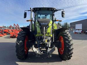จอยสติ๊กควบคุม CLAAS 850 AXION รถแทรกเตอร์ฟาร์มมือสอง ขับเคลื่อน 4 ล้อ เกียร์อัตโนมัติ เครื่องยนต์และเกียร์บ็อกซ์พร้อมใช้งาน 100% สภาพดีเยี่ยม - Product Image 4
