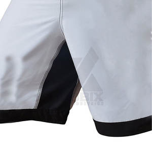Shorts de MMA de haute qualité pour hommes et femmes, couleur unie et imprimés, shorts d'entraînement de combat durables et respirants, fabriqués au Pakistan - Product Image 5