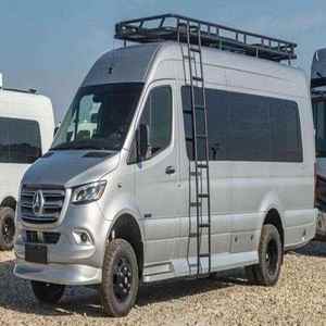 รถตู้บรรทุกสินค้า Mercedes-Benz Sprinter 3500XD มือสอง ราคาพิเศษ - Product Image 1