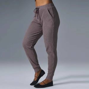 Pantalon de jogging côtelé pour femmes avec poches | Jogging extensible taille haute avec taille élastique et texture côtelée - Product Image 4