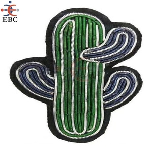 Broche de moda hecho a mano con diseño personalizado OEM, con motivos de estrella de bicicleta, nubes y cactus, para niños, compromisos, bodas y como parche de moda. - Product Image 4