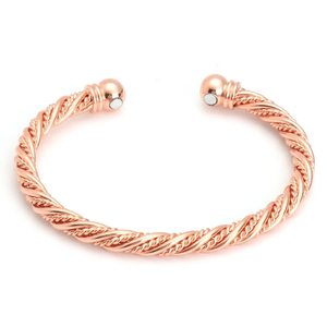 Pulseras de moda de cobre puro de alta calidad para hombres y mujeres Logotipo y embalaje personalizados disponibles en diferentes estilos - Product Image 4