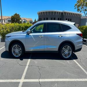 ¡Oferta Imperdible! Acura MDX 2023 Súper Limpio, Paquete Advance, SH-AWD, Motor V6 de 3.5L, Transmisión Automática de 10 Velocidades, Color Plata Lunar, SUV de Lujo - Product Image 2