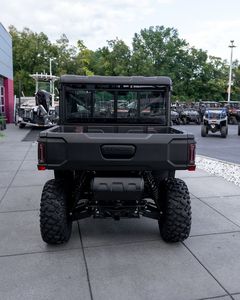 เราขายรถอเนกประสงค์ Black Cabin UTV รุ่นที่ดีที่สุด เกียร์อัตโนมัติ ขับเคลื่อน 4 ล้อ สำหรับขับขี่ออฟโรด เครื่องยนต์เบนซิน 4 จังหวะ 650 ซีซี เหมาะสำหรับการเดินทางบนเส้นทางลูกรัง - Product Image 5