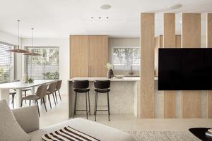 Chaises de salle à manger à siège rembourré en bois d'hévéa Viet Nam SCANIA Chaise de salle à manger moderne Tissu synthétique résistant à l'eau et à l'huile - Product Image 5