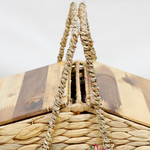 Cesta de picnic de plástico Artex Dong Thap, cesta ligera y duradera para viajes a la playa y actividades al aire libre - Product Image 2