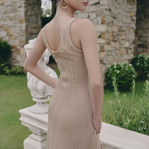 Dune Dress propose un style de soirée élégant et une mode haut de gamme via des services professionnels OEM ODM au Vietnam. - Product Image 1