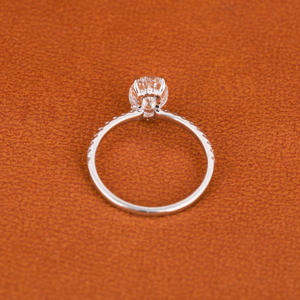 Dazzling Perfection Glamour Custom Oval Cut Lab Grown Diamond Anillo de compromiso con anillo de regalo de aniversario de oro de platino - Product Image 6