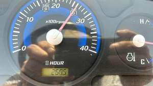 Chargeuse compacte Kioti DK4710se 45hp avec moteur Kohler et composants du noyau du cylindre hydraulique Enerpac inclus - Product Image 6