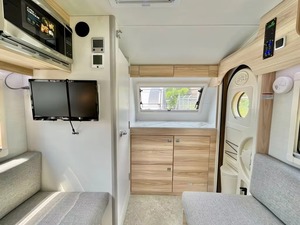 Caravana Ligera Plegable Tipo Lágrima, Mini Caravana Móvil para 4 Personas, Remolque de Viaje Moderno e Impermeable - Product Image 4