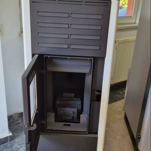 Poêle à granulés moderne à haute efficacité Solution de chauffage domestique - Product Image 1