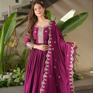 Vente chaude femmes été fête porter Style indien traditionnel coton Anarkali robe Designer Dupatta respirant Simple mode - Product Image 1