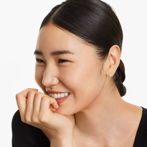 Boucles d'oreilles élégantes en argent 925 avec diamants en moissanite, coupe ronde intemporelle, bijoux étincelants, cadeau pour elle - Product Image 2