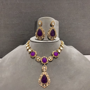 Ensemble de collier et boucles d'oreilles en or mat plaqué or, design Polki, bijoux de mariée pour mariage et célébration de fête - Product Image 1