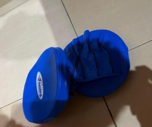 Guantes de Boxeo de Piel de Vaca Hechos a Medida, Almohadillas de Enfoque para Entrenamiento de Kickboxing, Alta Calidad, Duraderos y Protectores - Product Image 1