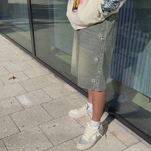 Short en jean personnalisé avec strass Short en jean pour hommes Short en jean de haute qualité avec design personnalisé et logo accepté pour hommes - Product Image 6