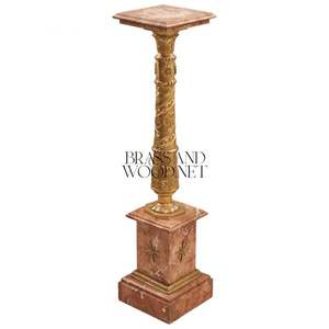 Socle antique de luxe en marbre rose avec colonne en laiton sculptée en spirale - Product Image 1