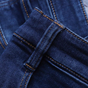 Jeans Clásicos Personalizados al por Mayor de Moda 2025, Listos para Enviar, para Hombre, Corte Ajustado, Pantalones de Mezclilla Ajustados para Hombre - Product Image 3