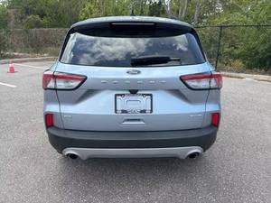 Ford Escape SE 4dr SUV AWD 2022 perfectamente usado - Product Image 3