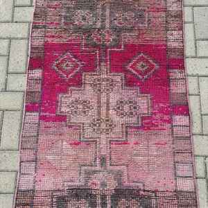 Tapis vintage 2,9 x 11,1 pieds, tapis turc, tapis rose style sud-ouest en laine - Product Image 5