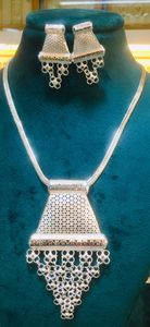 El mejor micro anillo de dedo de oro del fabricante indio para mujer, conjunto de collar de perlas para regalos, la mejor compra a granel en EE. UU., Europa y África - Product Image 6