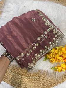 ชุดปาร์ตี้สุดเก๋สำหรับเจ้าสาวผ้าส่าหรีสีทองอ่อนเสื้อเบลาส์ดีไซน์แฟนซีสุดพิเศษ - Product Image 3