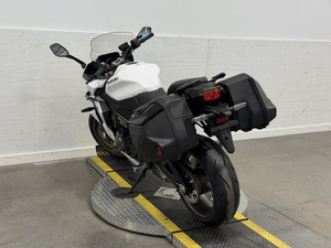 Offre de Gros Nouvelle Moto Sportive Touring Standard GSXS-1000GT 2026 avec Porte-Bagages et Pare-Brise - Product Image 5