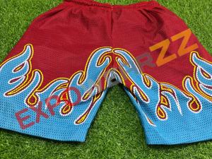 Short d'été pour hommes personnalisable de haute qualité avec motif Paisley sublimé Matériau en maille à séchage rapide Poches zippées en soie - Product Image 2