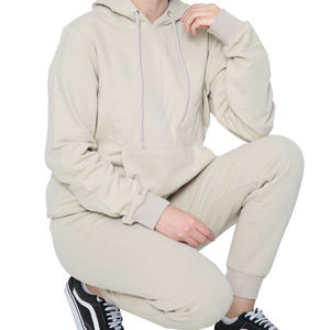 Ensemble de survêtement unisexe personnalisé deux pièces de qualité supérieure 2024 pour l'hiver, style streetwear, avec capuche et imprimé technique uni - Product Image 3