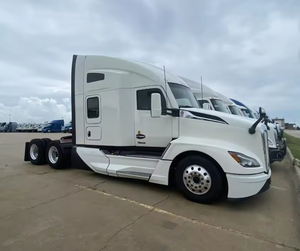 Camion semi-remorque KenworthS T680 2022 d'occasion, très demandé, avec cabine couchette à toit surélevé de 76 pouces, moteur Cummins 450HP, boîte de vitesses Endurant automatique à 12 rapports, faible kilométrage - Product Image 2