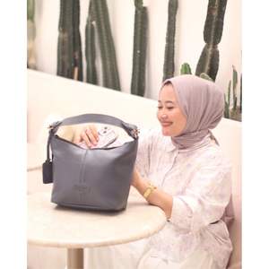 Sac fourre-tout en cuir de vachette convertible fabriqué à la main avec sangle à bandoulière détachable Design élégant, spacieux et durable Parfait - Product Image 5