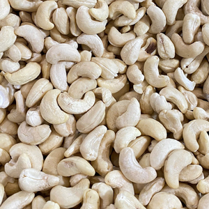 Nueces de Anacardo Crudas y Secas Comestibles de Alta Calidad, Marca SANTIGO, Vietnam, 1 kg, Servicio OEM/ODM, 24 Meses de Vida Útil - Product Image 1