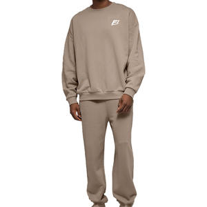 ชุดเสื้อสเวตเชิ้ตคอกลมและกางเกงจ็อกเกอร์ผู้ชายแบบกำหนดเอง ขายส่ง B2B สไตล์มินิมอล ชุดกีฬาลำลอง โรงงาน OEM แบรนด์ส่วนตัว - Product Image 1