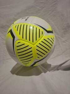 Balones de Fútbol de Entrenamiento de Alta Calidad, Ligeros, Clásicos, Portátiles, de PU Ecológico, Duraderos, con Logotipo Personalizado, Venta al Por Mayor, OEM, ODM - Product Image 3