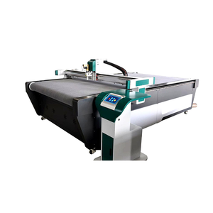 Machine de découpe automatique oscillante pour tissus, robuste, avec technologie CNC, 380V/220V, 1000W, haute capacité pour le tissu - Product Image 2