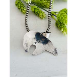Pendentif en argent sterling avec coquille rose Chimney Butte et ours, serti clos, avec la coquille comme pierre principale - Product Image 5