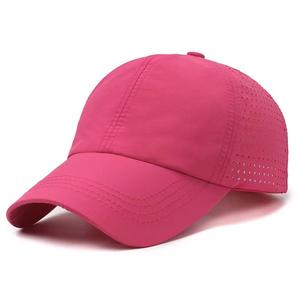 Casquette souple et respirante conçue pour le confort et le style, adaptée aux activités de plein air de tous les jours et aux occasions décontractées - Product Image 3