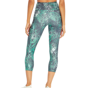 High Waist Top Quality <b>Women</b> <b>Capri</b> Gym Fitness Unique Design Sublimation Printed Custom Material With Pocket Woman Legging - Product Image 2