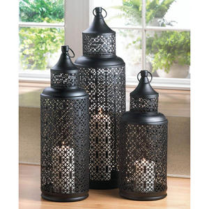 Lanterne à bougie en verre et en métal de dernière conception pour la décoration de la maison et de l'hôtel au meilleur prix de l'Inde - Product Image 4