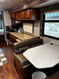 Camping-car Jayco Grayhawk 30X modèle 2017 d'occasion en excellent état disponible à la vente - Product Image 6