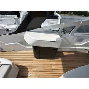 Sacs et pochettes étanches Fairline F-LINE 33 OB 2023 - Product Image 2