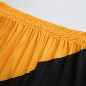 Uniforme de Baloncesto Personalizado de Primera Calidad en Pakistán, 100% Poliéster Transpirable, Nombre del Equipo Personalizado - Product Image 4