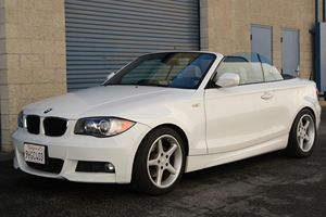 BMW 128i Cabriolet 2011 d'occasion en bon état, boîte manuelle 6 vitesses, pack M Sport, provenance Californie - Product Image 2