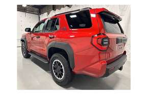 Toyota 4Runner TRD Off-Road 4 portes 4x4 (2.4L 4 cylindres Turbo 8A) d'occasion 2025 – Véhicule utilitaire sport (VUS) / Pick-up - Product Image 2