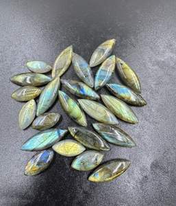 Haute Qualité Lâche Marquise Forme Labradonite Cabochon Naturel Multi Flashy Lisse Pierres Précieuses En Gros Lot Mix Taille pour Bijoux - Product Image 1