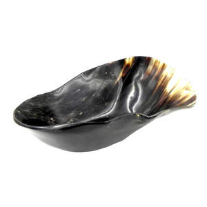 Cuenco elegante ecológico hecho de cuerno de vaca reciclado Cuenco de cuerno inspirado en el arte tribal para un estilo de estante decorativo a bajo precio - Product Image 5