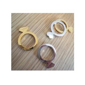 Anillos de Servilleta de Metal Hechos a Mano con Líneas Limpias para Experiencias Gastronómicas Sofisticadas y Hogares Modernos - Product Image 1