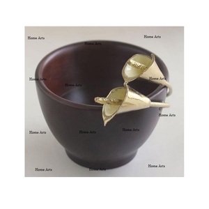 Bol décoratif en bois de la plus haute qualité, design classique, forme ronde, pour servir des chocolats, best-seller - Product Image 1