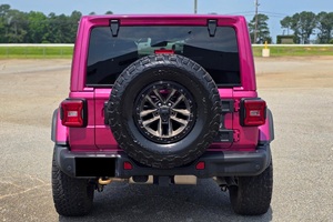 Jeep Wrangler Unlimited Rubicon 392 Edición Final 2024, SUV 4x4 Automático con Techo Corredizo, Faros Delanteros, Cámara Trasera de 360°, Asientos Eléctricos - Product Image 4